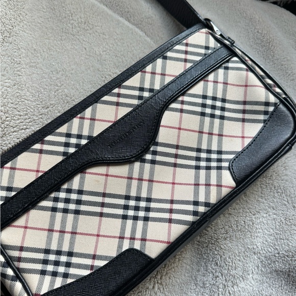 Burberry Shoulder Bag - Picture 1 of 8